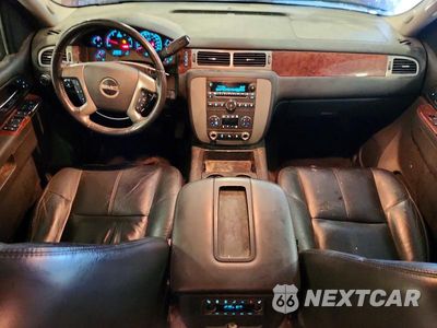 Zdjęcie 8 z 13 samochodu: 2011 GMC YUKON XL SLT VIN:1GKS2KE30BR172520 - miniatura