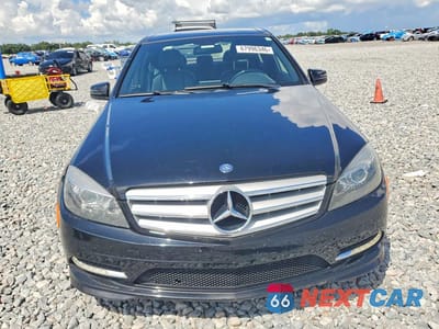Piąte zdjęcie samochodu w środku: 2011 MERCEDES-BENZ C 300 4MATIC VIN:WDDGF8BB8BR165227 - miniatura