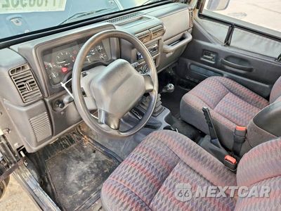 Zdjęcie 8 z 12 samochodu: 1999 JEEP WRANGLER / TJ SE VIN:1J4FY29P9XP434296 - miniatura