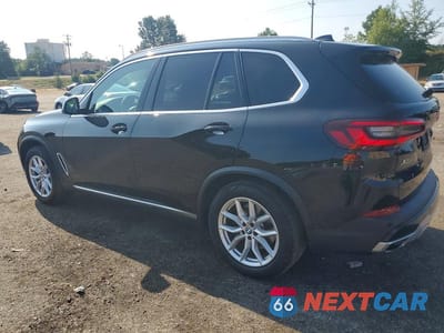Drugie zdjęcie samochodu z przodu: 2021 BMW X5 XDRIVE40I VIN:5UXCR6C07M9E35005 - miniatura