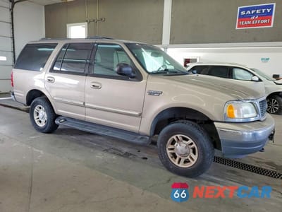 Czwarte zdjęcie samochodu z boku: 2001 FORD EXPEDITION XLT VIN:1FMPU16L91LB80942 - miniatura