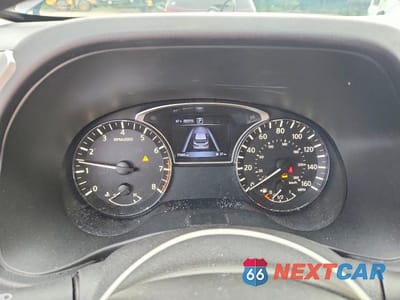 Zdjęcie 9 z 13 samochodu: 2017 NISSAN PATHFINDER S VIN:5N1DR2MM0HC630509 - miniatura
