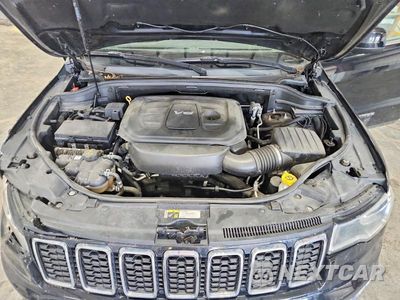 Zdjęcie 12 z 13 samochodu: 2017 JEEP GRAND CHEROKEE LAREDO VIN:1C4RJFAG6HC912533 - miniatura