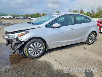 2017 KIA FORTE LX 3KPFK4A79HE053127 - główne zdjęcie licytacji z USA - miniatura