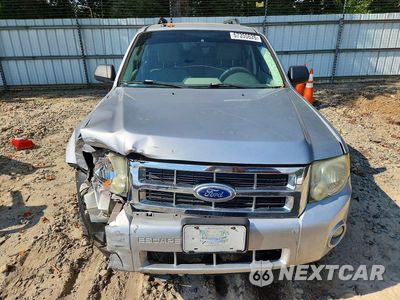 Piąte zdjęcie samochodu w środku: 2010 FORD ESCAPE XLT VIN:1FMCU0DG8AKD09788 - miniatura