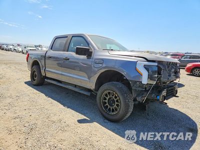 Czwarte zdjęcie samochodu z boku: 2023 FORD F150 LIGHTNING PRO VIN:1FTVW1ELXPWG39149 - miniatura
