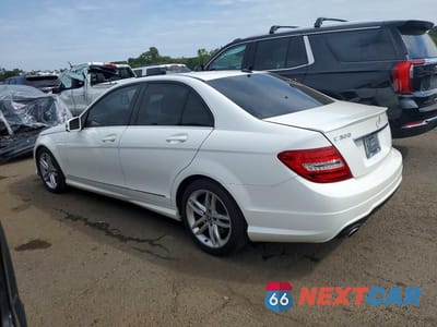 Drugie zdjęcie samochodu z przodu: 2013 MERCEDES-BENZ C 300 4MATIC VIN:WDDGF8AB8DR290572 - miniatura
