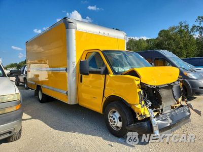 Czwarte zdjęcie samochodu z boku: 2022 GMC SAVANA BOX TRUCK VIN:7GZ37TC73NN005368 - miniatura