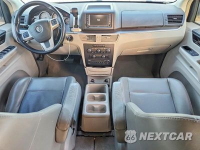 Zdjęcie 8 z 12 samochodu: 2011 VOLKSWAGEN ROUTAN SE VIN:2V4RW3DG2BR641969 - miniatura