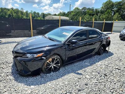 2018 TOYOTA CAMRY SE 4T1B11HK0JU055281 - główne zdjęcie licytacji z USA - miniatura
