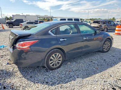 Trzecie zdjęcie samochodu z tyłu: 2015 NISSAN ALTIMA 2.5 S VIN:1N4AL3AP0FC582154 - miniatura