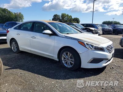 Czwarte zdjęcie samochodu z boku: 2017 HYUNDAI SONATA SE VIN:5NPE24AF9HH453719 - miniatura
