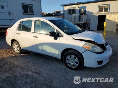 Czwarte zdjęcie samochodu z boku: 2009 NISSAN VERSA 1.6 BASE VIN:3N1CC11E99L469336 - miniatura