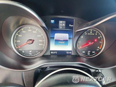 Zdjęcie 9 z 12 samochodu: 2017 MERCEDES-BENZ C 63 AMG-S VIN:55SWF8HB9HU207270 - miniatura