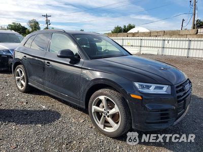 Czwarte zdjęcie samochodu z boku: 2020 AUDI Q5 TITANIUM PREMIUM PLUS VIN:WA1ENAFY1L2094192 - miniatura