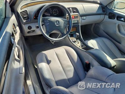 Zdjęcie 8 z 12 samochodu: 2003 MERCEDES-BENZ CLK 320 VIN:WDBLK65G83T136720 - miniatura