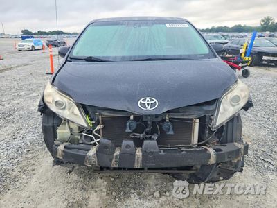 Piąte zdjęcie samochodu w środku: 2014 TOYOTA SIENNA XLE 8-PASSENGER VIN:5TDYK3DCXES469359 - miniatura