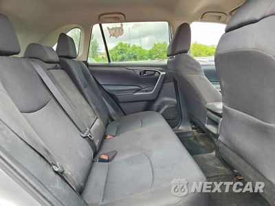 Zdjęcie 11 z 13 samochodu: 2020 TOYOTA RAV4 LE VIN:2T3H1RFV5LW082377 - miniatura