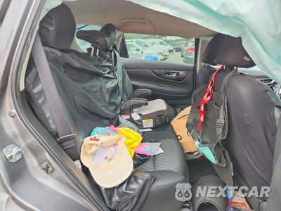 Zdjęcie 11 z 13 samochodu: 2020 NISSAN ROGUE SV VIN:KNMAT2MV8LP502182 - miniatura