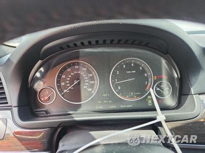 Zdjęcie 9 z 12 samochodu: 2011 BMW 550 I VIN:WBAFR9C5XBC757479 - miniatura