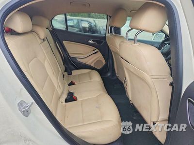 Zdjęcie 10 z 12 samochodu: 2018 MERCEDES-BENZ GLA 250 VIN:WDCTG4EB2JJ398229 - miniatura