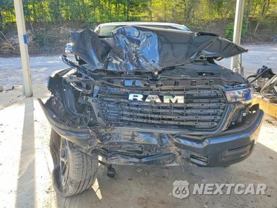 Piąte zdjęcie samochodu w środku: 2026 RAM 1500 LARAMIE VIN:1C6SRFJP1TN376878 - miniatura