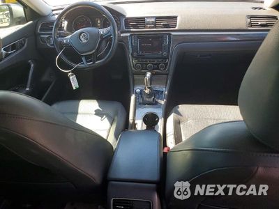 Zdjęcie 8 z 12 samochodu: 2018 VOLKSWAGEN PASSAT SE VIN:1VWBA7A3XJC005436 - miniatura