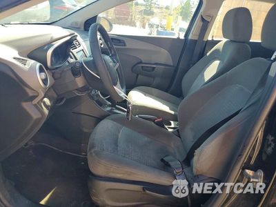 Zdjęcie 7 z 12 samochodu: 2020 CHEVROLET SONIC VIN:1G1JG6SB7L4119607 - miniatura