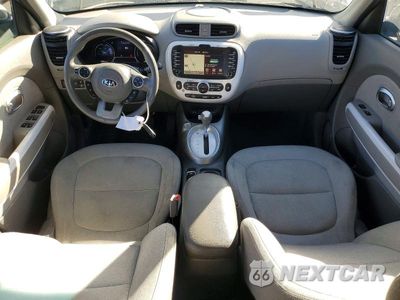 Zdjęcie 8 z 13 samochodu: 2016 KIA SOUL EV BASE VIN:KNDJP3AE1G7012929 - miniatura
