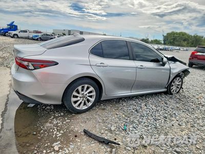 Trzecie zdjęcie samochodu z tyłu: 2022 TOYOTA CAMRY LE VIN:4T1C11AK2NU705751 - miniatura