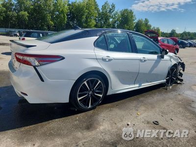 Trzecie zdjęcie samochodu z tyłu: 2019 TOYOTA CAMRY XSE VIN:4T1B61HK9KU277692 - miniatura