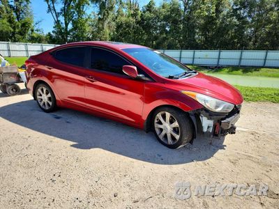Czwarte zdjęcie samochodu z boku: 2013 HYUNDAI ELANTRA LIMITED VIN:5NPDH4AE9DH250891 - miniatura