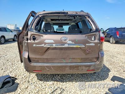 Zdjęcie 6 z 14 samochodu: 2018 TOYOTA SIENNA LIMITED 7-PASSENGER VIN:5TDYZ3DC2JS938580 - miniatura