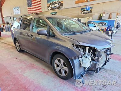 Czwarte zdjęcie samochodu z boku: 2015 TOYOTA SIENNA LE VIN:5TDKK3DC9FS583635 - miniatura