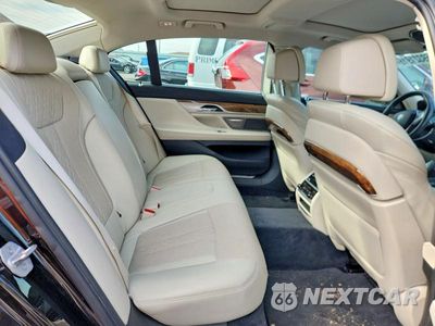 Zdjęcie 10 z 12 samochodu: 2017 BMW 750 XI VIN:WBA7F2C51HG422035 - miniatura
