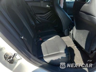 Zdjęcie 10 z 12 samochodu: 2019 MERCEDES-BENZ CLA 250 VIN:WDDSJ4EB4KN711218 - miniatura