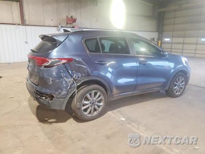 Trzecie zdjęcie samochodu z tyłu: 2021 KIA SPORTAGE S VIN:KNDP6CAC8M7930300 - miniatura