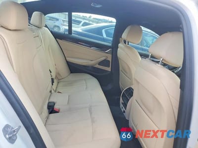 Zdjęcie 10 z 12 samochodu: 2018 BMW 530E VIN:WBAJA9C57JB250187 - miniatura