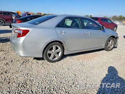 Trzecie zdjęcie samochodu z tyłu: 2014 TOYOTA CAMRY SE VIN:4T1BF1FKXEU317253 - miniatura