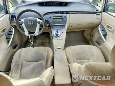 Zdjęcie 8 z 12 samochodu: 2010 TOYOTA PRIUS III VIN:JTDKN3DU9A0017261 - miniatura