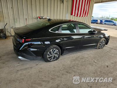Trzecie zdjęcie samochodu z tyłu: 2026 HYUNDAI SONATA HYBRID BLUE VIN:KMHL24JJ8TA154164 - miniatura