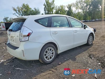Trzecie zdjęcie samochodu z tyłu: 2013 TOYOTA PRIUS V THREE VIN:JTDZN3EU8D3194030 - miniatura