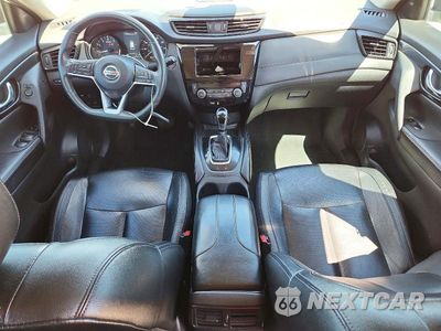 Zdjęcie 8 z 13 samochodu: 2017 NISSAN ROGUE SL VIN:5N1AT2MV0HC770833 - miniatura