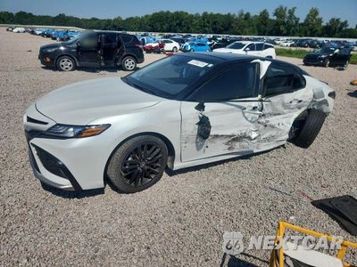 2024 TOYOTA CAMRY XSE 4T1K61AK1RU260700 - główne zdjęcie licytacji z USA - miniatura