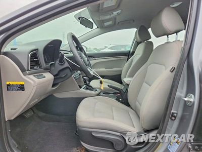 Zdjęcie 7 z 12 samochodu: 2017 HYUNDAI ELANTRA SE VIN:KMHD74LF8HU428483 - miniatura