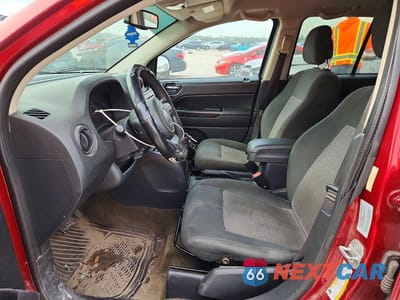 Zdjęcie 7 z 12 samochodu: 2016 JEEP COMPASS SPORT VIN:1C4NJCBBXGD806238 - miniatura