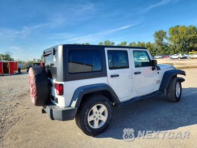 Trzecie zdjęcie samochodu z tyłu: 2017 JEEP WRANGLER UNLIMITED SPORT VIN:1C4BJWDG2HL544607 - miniatura