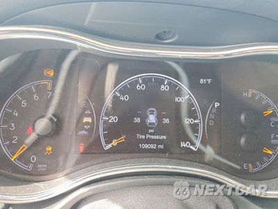 Zdjęcie 9 z 13 samochodu: 2017 JEEP GRAND CHER VIN:1C4RJFBG0HC762952 - miniatura