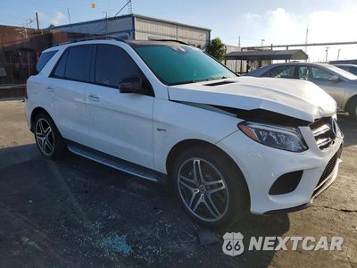 Czwarte zdjęcie samochodu z boku: 2017 MERCEDES-BENZ GLE 43 AMG VIN:4JGDA6EB6HA935889 - miniatura