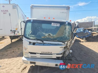 Piąte zdjęcie samochodu w środku: 2015 ISUZU NPR HD BOX TRUCK VIN:JALC4W168F7000186 - miniatura